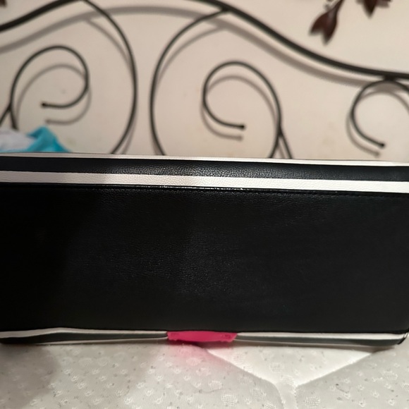 Betsey Johnson satchel - Picture 4 of 4